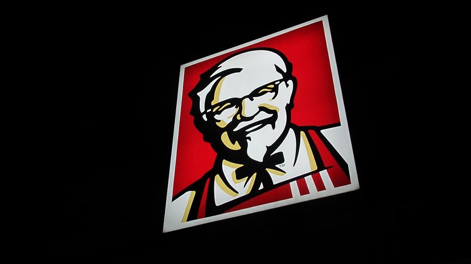 Un ciberataque deja sin suministro a KFC y obliga a cerrar temporalmente algunos restaurantes