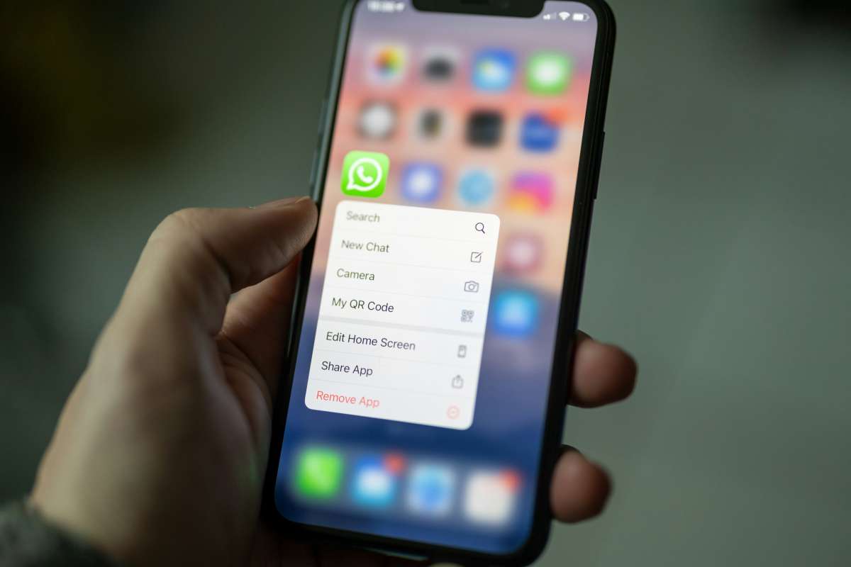 Falsos agentes de aerolíneas captan en redes a pasajeros para robarles datos por WhatsApp
